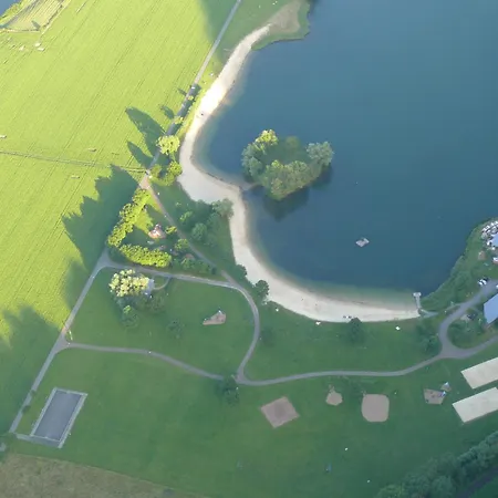 Mw 4a Bis 66 M2 Weserbergland Weser 1-2p 1szi Mbad 3-4p 2szi M2baeder Terrasse Waesche Endreinigung Self Checkin شقة