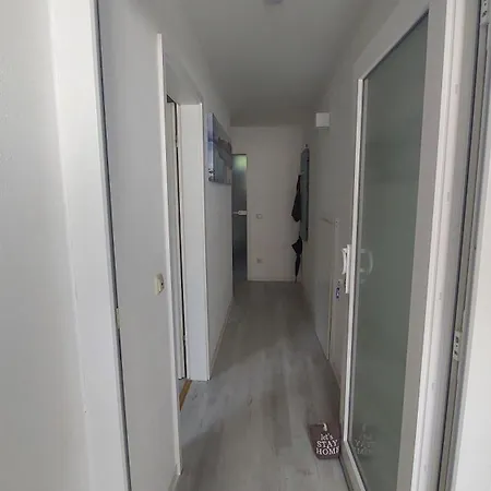 Mw 4a Bis 66 M2 Weserbergland Weser 1-2p 1szi Mbad 3-4p 2szi M2baeder Terrasse Waesche Endreinigung Self Checkin شقة