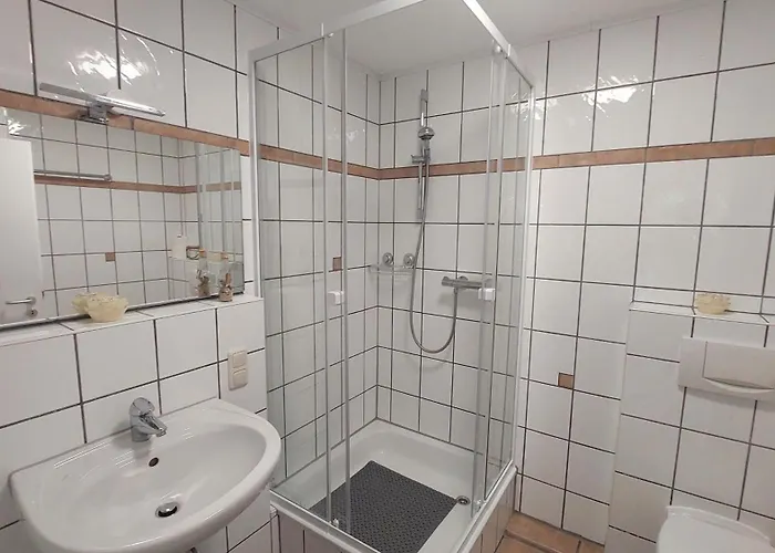 Mw 4a Bis 66 M2 Weserbergland Weser 1-2p 1szi Mbad 3-4p 2szi M2baeder Terrasse Waesche Endreinigung Self Checkin *