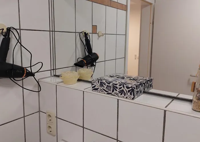 Mw 4a Bis 66 M2 Weserbergland Weser 1-2p 1szi Mbad 3-4p 2szi M2baeder Terrasse Waesche Endreinigung Self Checkin